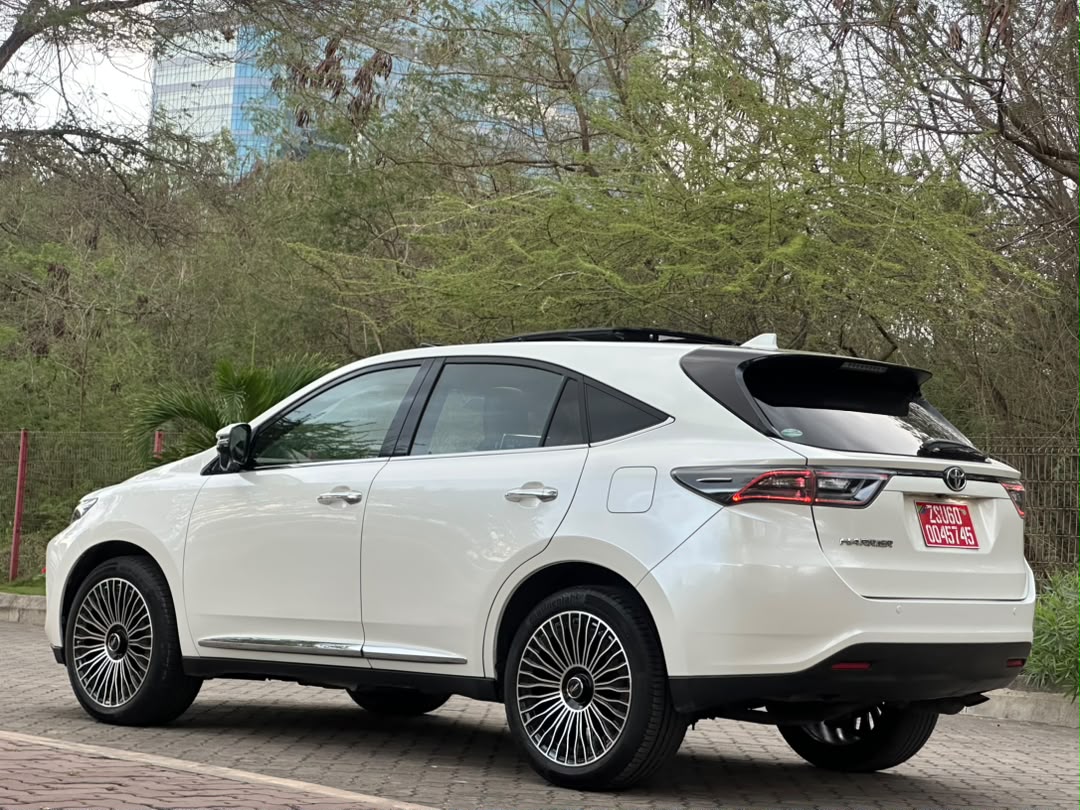 TOYOTA HARRIER NEW MODEL thumbnail 10